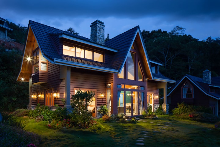 Real estate photographer's listing photo of a modern home